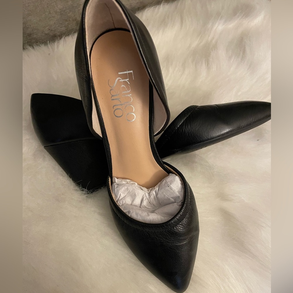 NIB: Franco Sarto Wedges | black